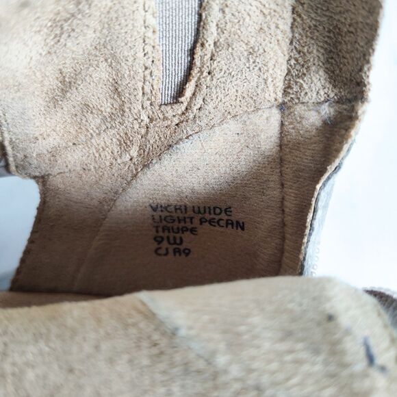 Earth Cottagecore Laced Beige Neutral Leather Shoes Cutout 2" Block Heel 9 Wide - Picture 9 of 11